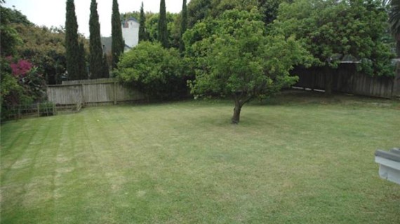 California Bungalow Home – for Lease